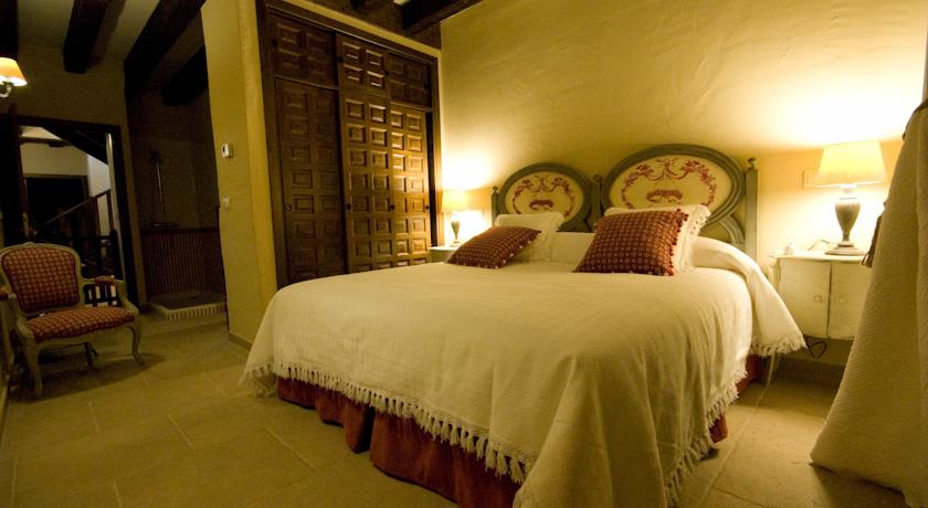 Pueblos rojos y negros en la Sierra de Ayllón | Siempre de paso