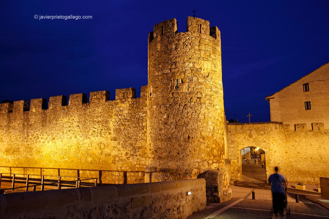 Murallas y Puerta de San Miguel. El Burgo de Osma. Soria. Castilla y León. España. © Javier Prieto Gallego