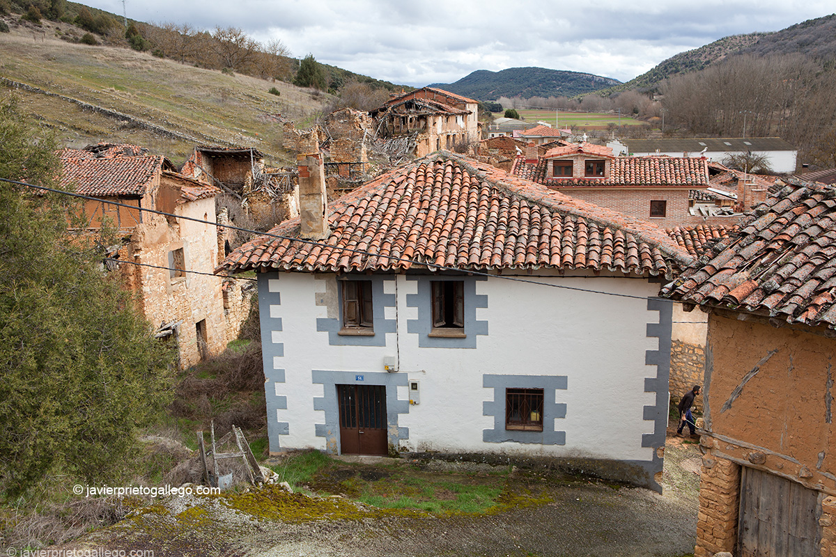Localidad de Castroceniza. Burgos. Castilla y León. España © Javier Prieto Gallego