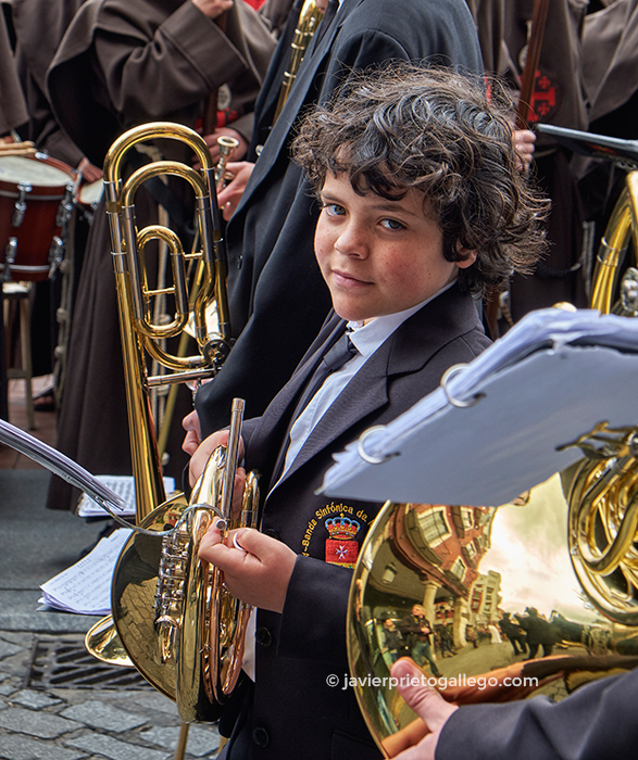 Banda de música participante en el Sermón de las Siete Palabras. Plaza Mayor. Viernes Santo. Valladolid. Castilla y León. España. © Javier Prieto Gallego