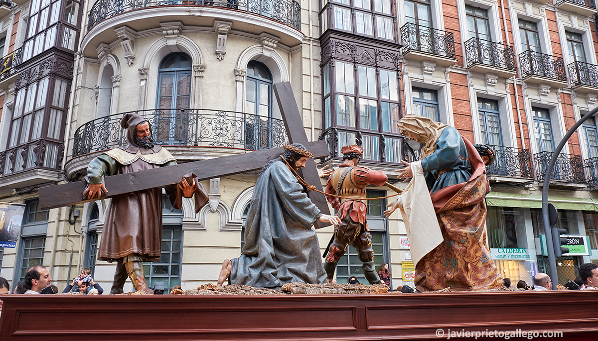  Procesión General de la Sagrada Pasión del Redentor. Viernes Santo. Valladolid. Castilla y León. España. © Javier Prieto Gallego